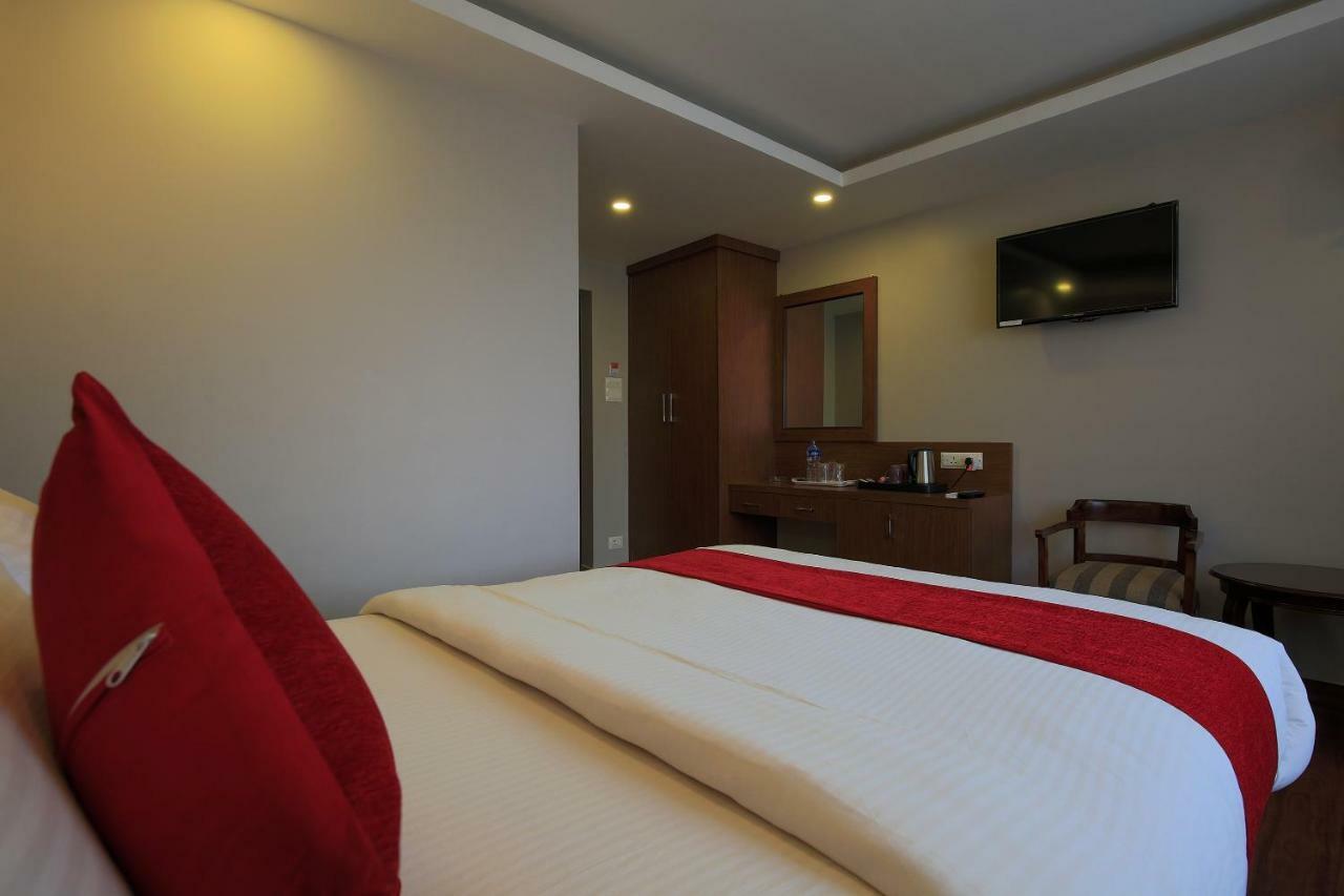 Oyo 453 Hotel Gurkha Heritage Kathmandu Bagian luar foto